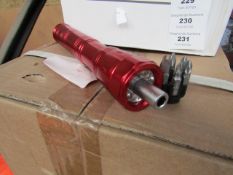 1x Dekton 6 LED ratchet torch with 6 Screw driver Bits in the base, new