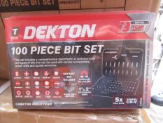 Dektopn 100 piece Bit set, new in carry case