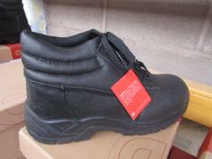 Centek Black Steel Toe Cap Boot size 8 new & boxed
