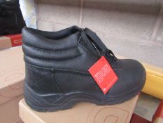 Centek Black Steel Toe Cap Boot size 8 new & boxed