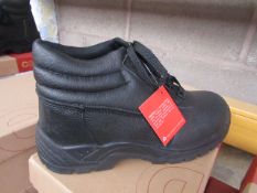 Centek Black Steel Toe Cap Boot size 8 new & boxed