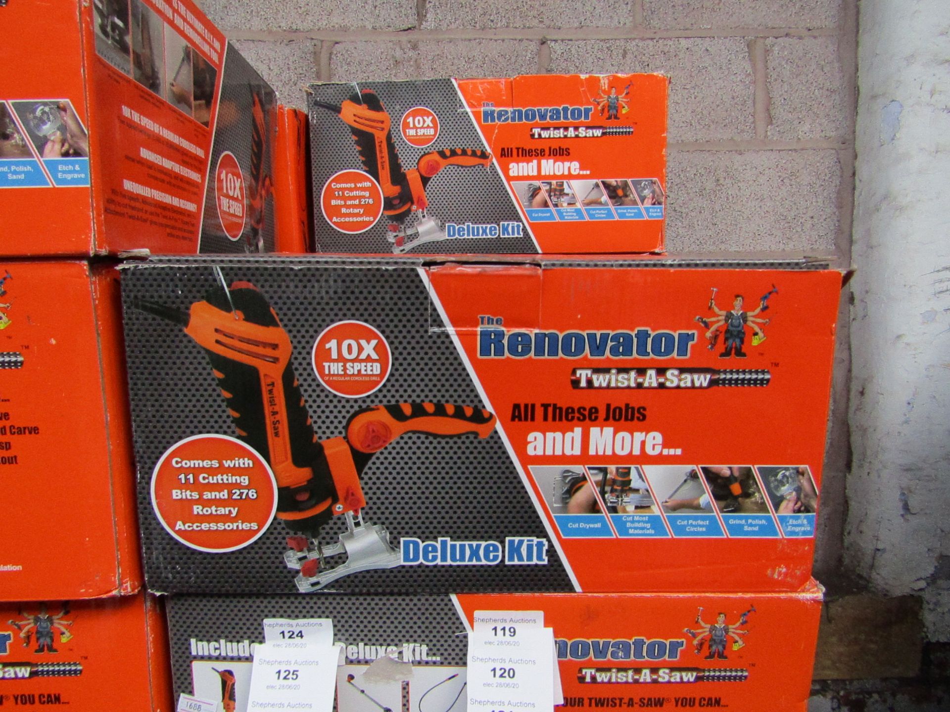 | 1X | RENOVATOR TWIST A SAW WITH ACCESSORY KIT | MAIN UNIT IS TESTED WORKING BUT WE HAVEN'T CHECKED