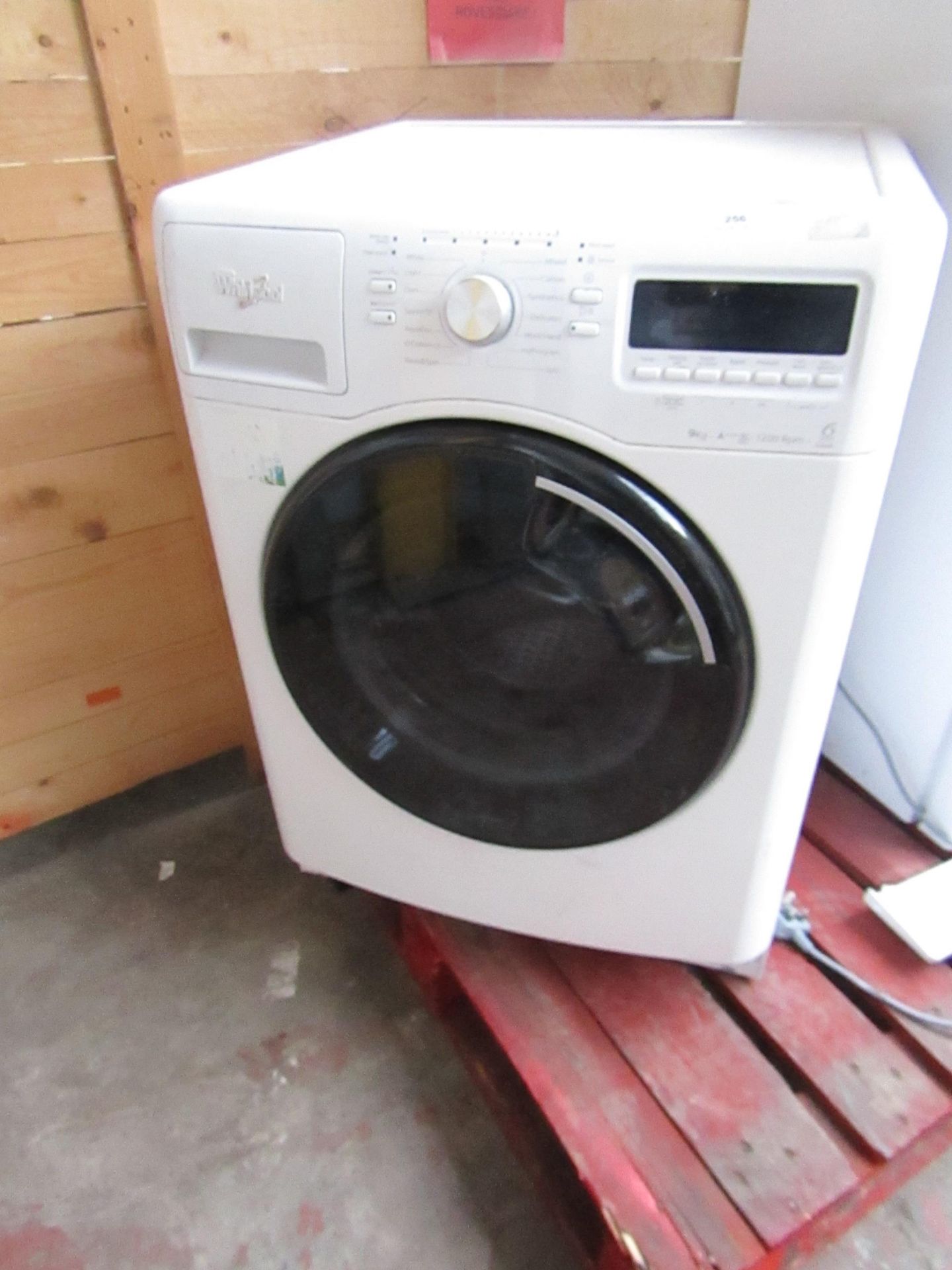 Whirlpool 6th Sense Colours 9Kg washing machine, powers on but no spin. Not tested any other