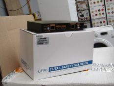 Cop Security 15-HS102TR-U 1 x 2 HDMI splitter / repeater, tested working and boxed.