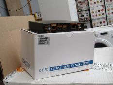 Cop Security 15-HS102TR-U 1 x 2 HDMI splitter / repeater, tested working and boxed.