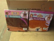 2 x Hooded Towels 1 Being Sofia the First & The Other Doc McStiffins. New & packaged