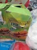 40 x 2 Bar packs Of Nature Valley Crunchy Oats & Honey. Outer Box is Slightly Damaged but product is