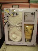 1 x Baylis & Harding Skin Spa Set new & packaged