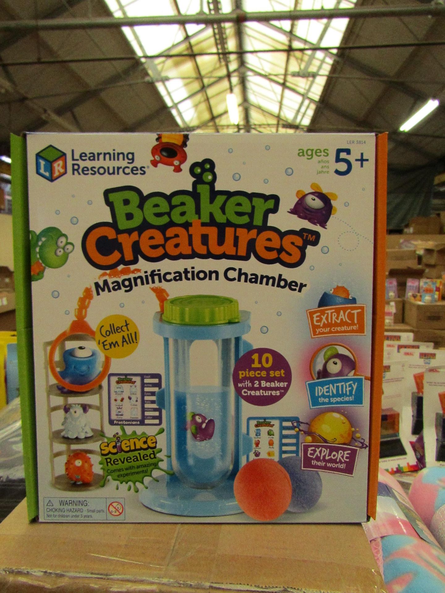 Beaker Creatures Magnification Chamber 10 piece Set. New & Boxed