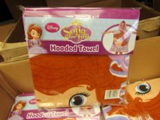 1 x Disney Sofia The First Hooded Towel 50 x 115cm new & packaged
