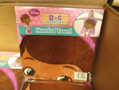 1 x Disney Doc McStuffin Hooded Towel 50 x 115cm new & packaged