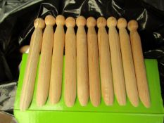 2 x bags of 10 sets per bags of 10 Wooden Washing Pegs new