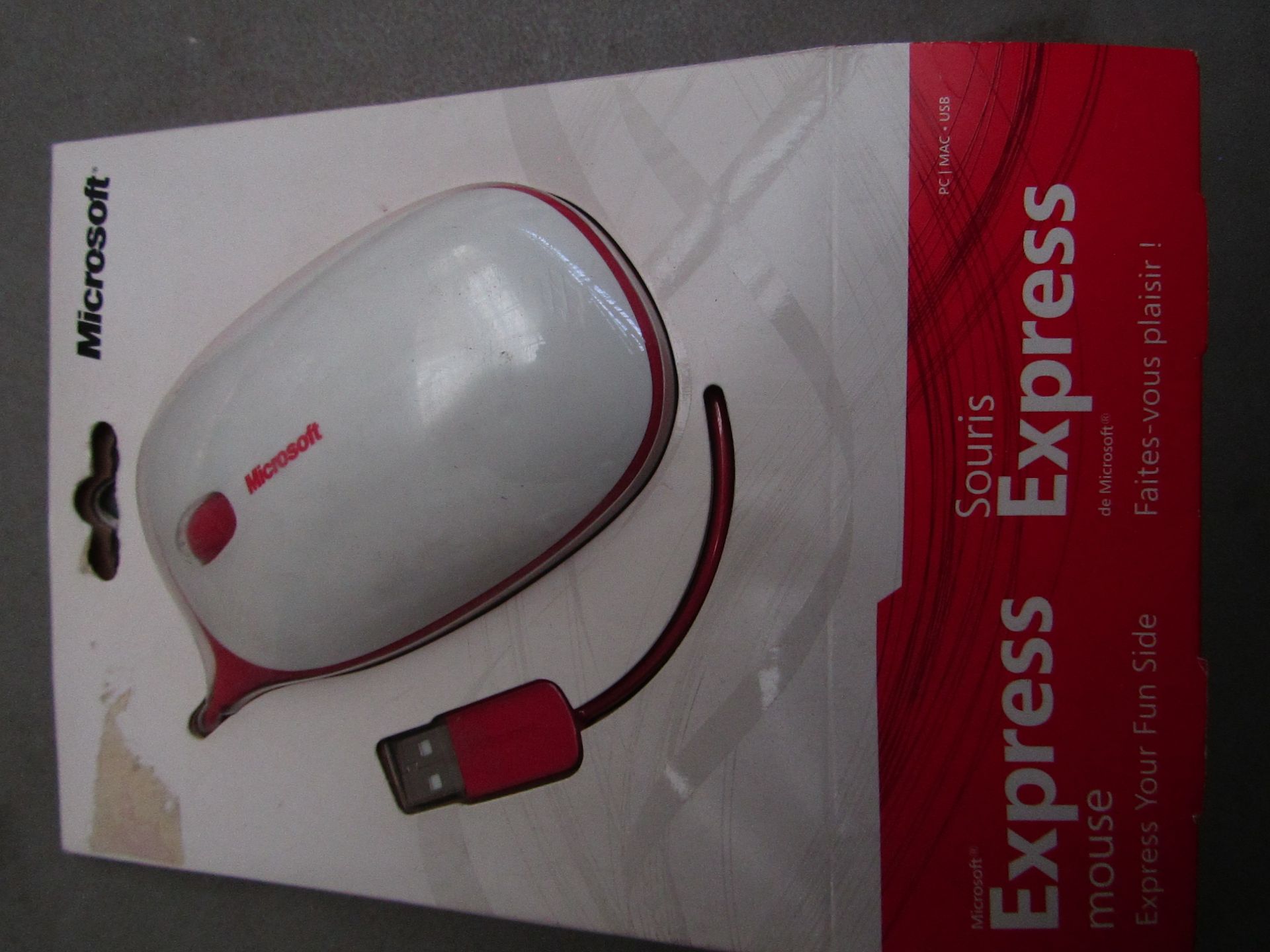 Microsoft Souris Express mouse, new and packaged.