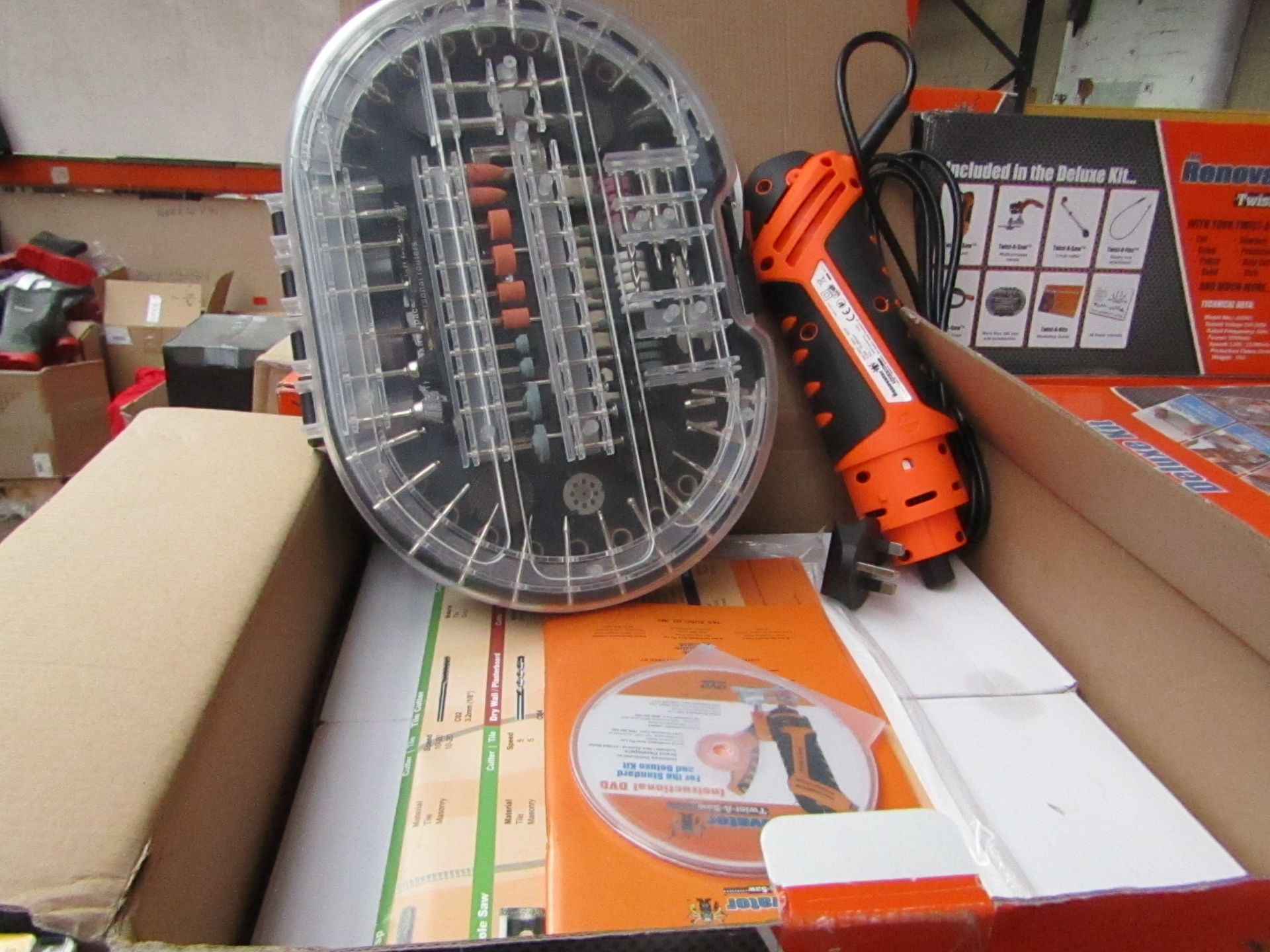 | 1X | RENOVATOR TWIST A SAW WITH ACCESSORY KIT | TESTED AND WORKING BUT WE HAVEN'T CHECKED IF ALL