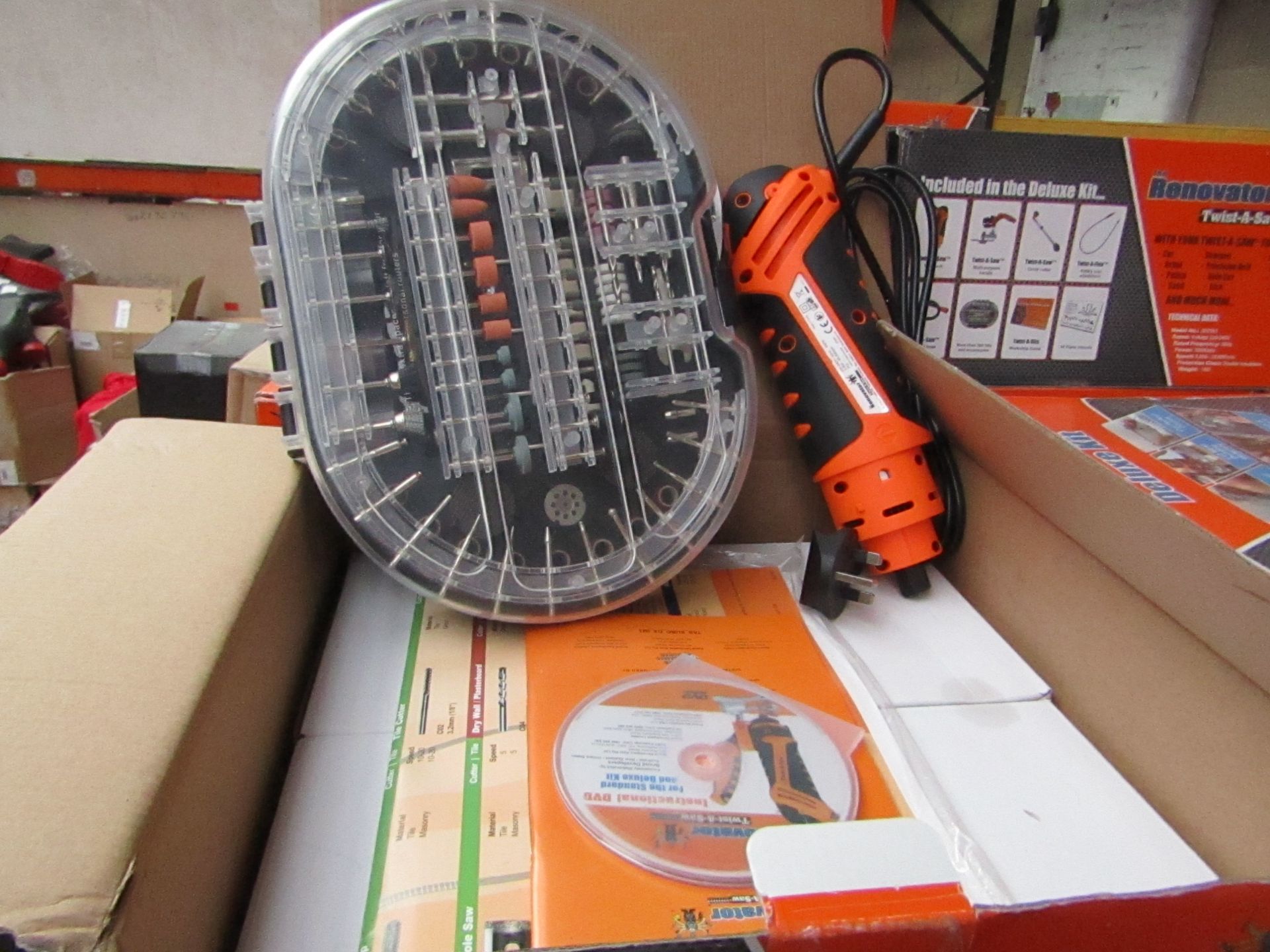 | 1X | RENOVATOR TWIST A SAW WITH ACCESSORY KIT | TESTED AND WORKING BUT WE HAVEN'T CHECKED IF ALL