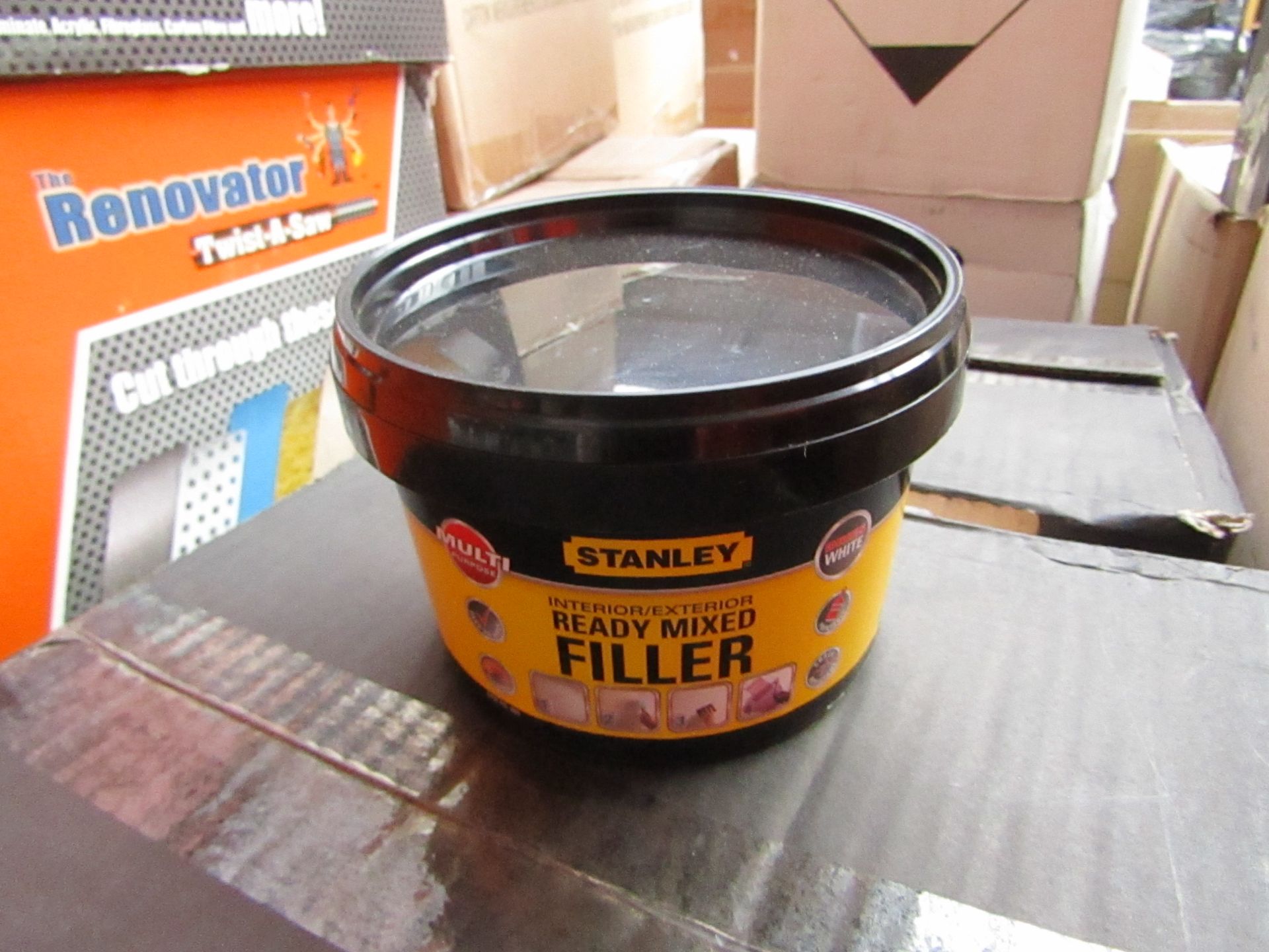 6x 600g tubs of Stanley Multi Purpose ready Mixed Interor and Exterior filler, new