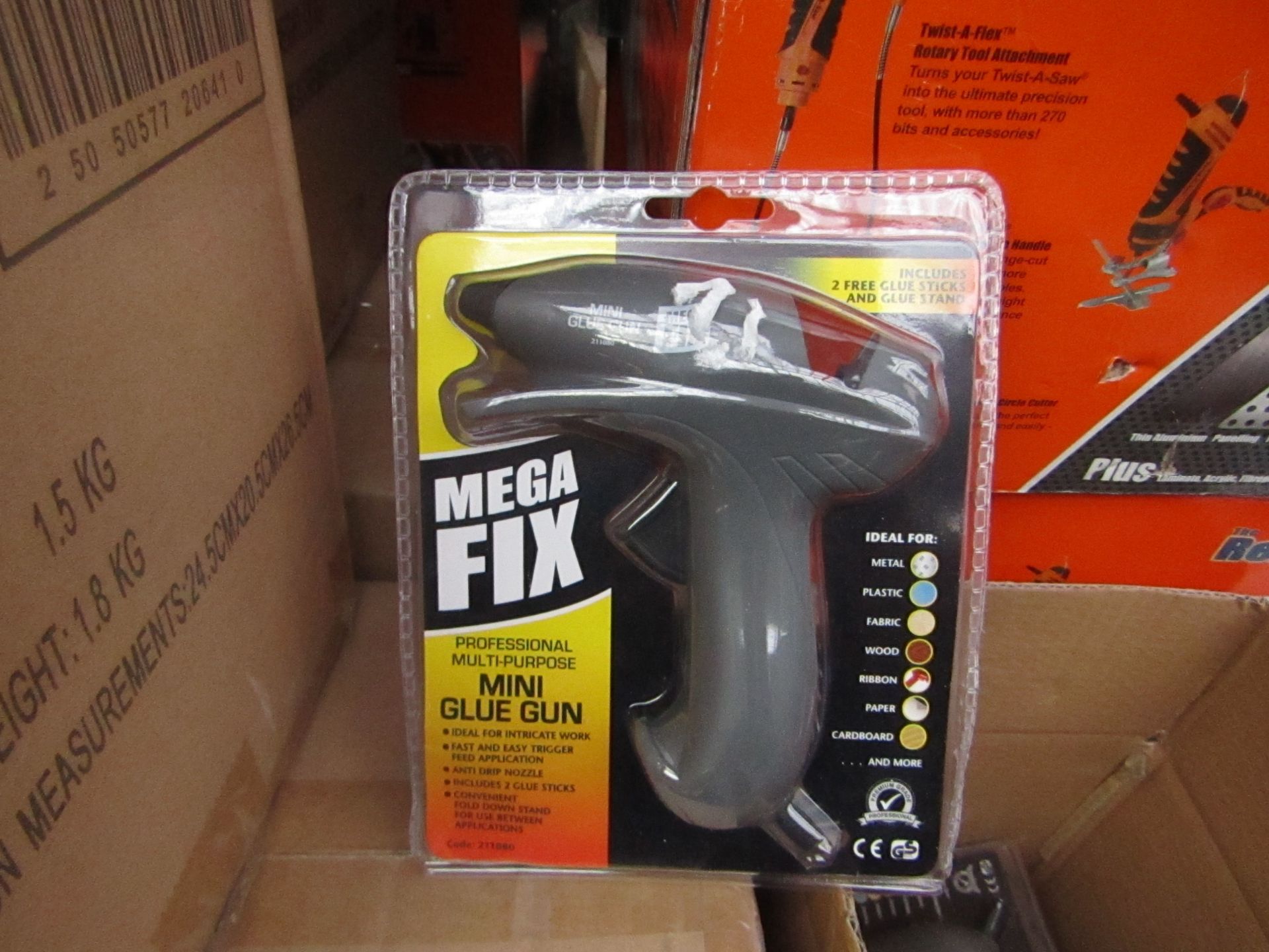 Mega Fix Professional Multi Purpose Mini Glue gun, new and blister packed with 2 glue sticks