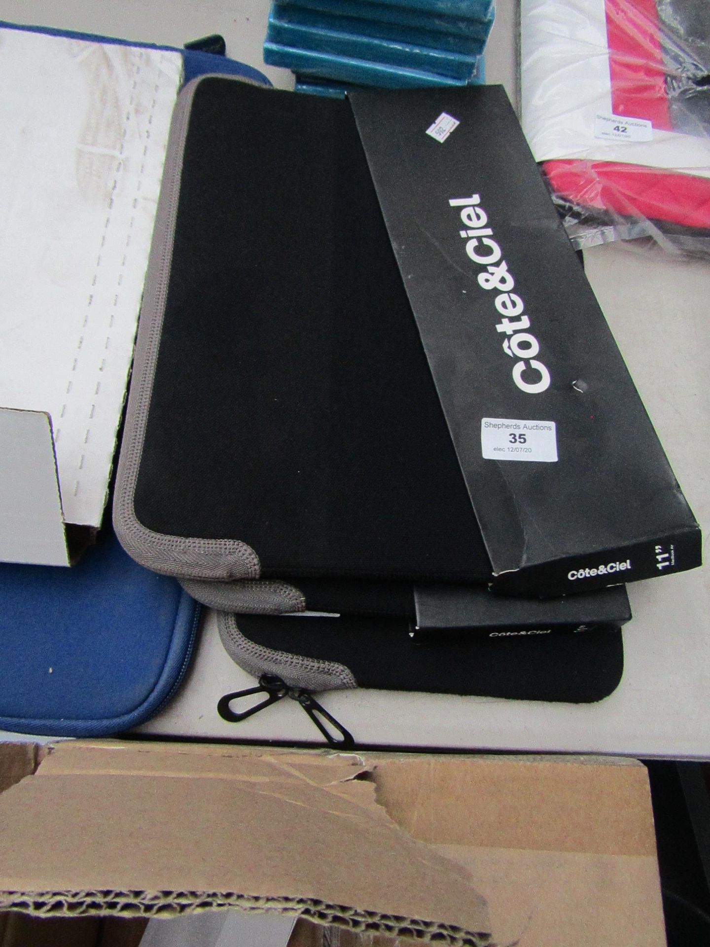 Cote & Ciel 11" MacBook Air zippered sleeve, new and packaged.