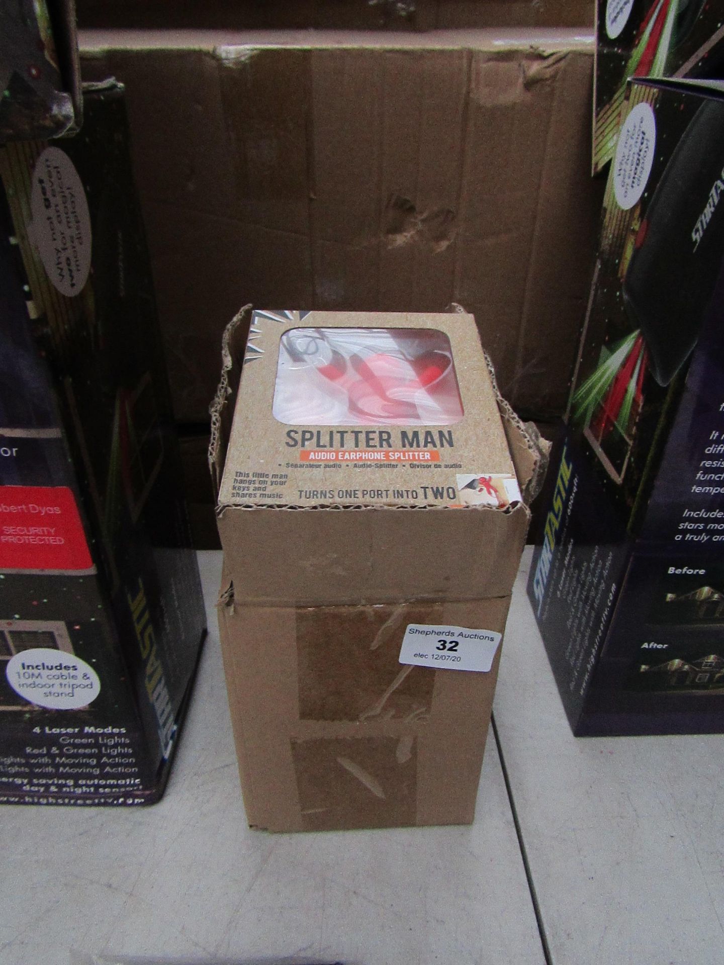 6x Splitter Man AUX cable splitter, new and boxed.