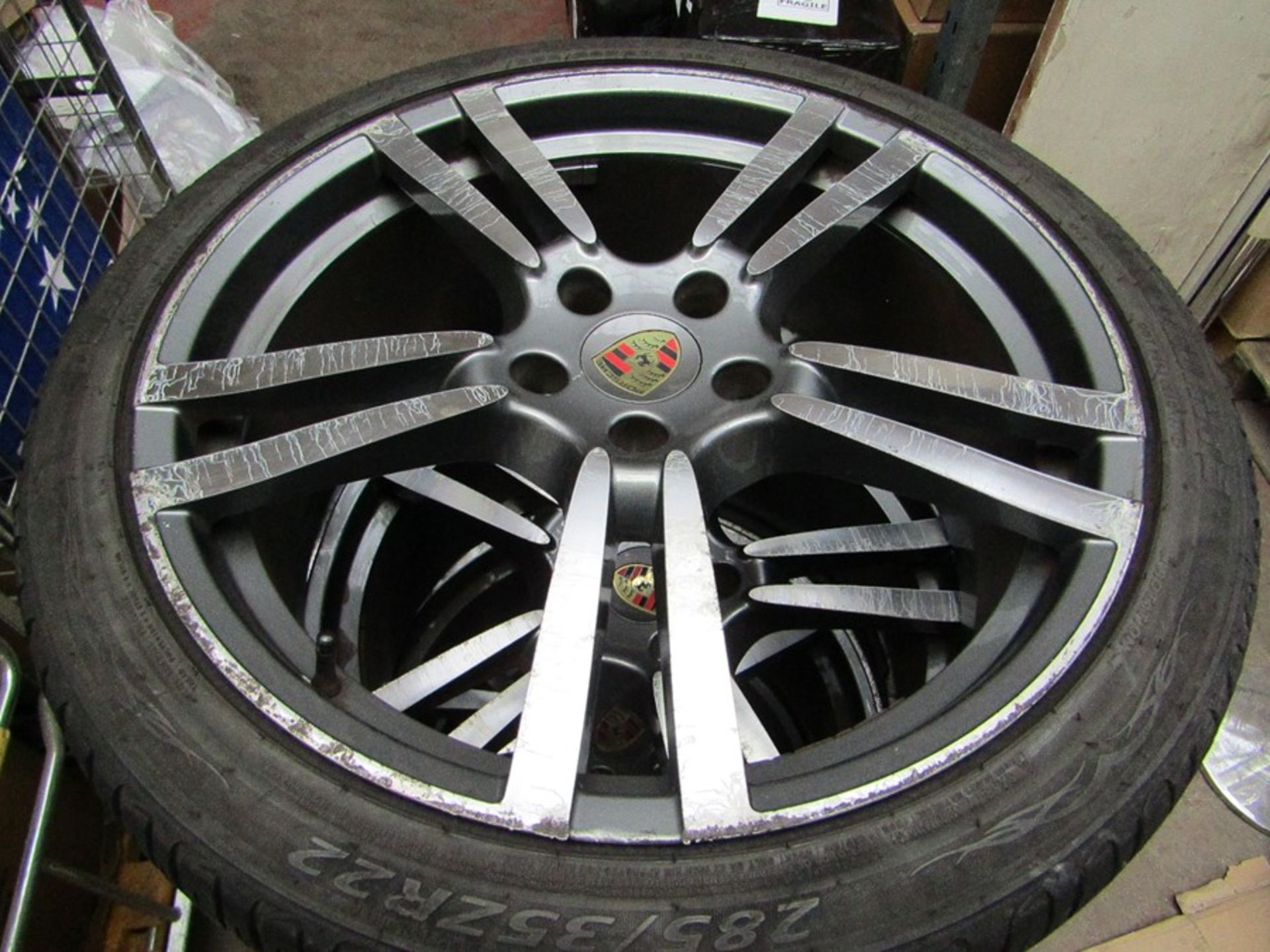 Set of 4 Porsche Cayenne Turbo 21" Alloy Wheels all With 285/35/R22 tyres on them, the tyres vary in - Image 7 of 13