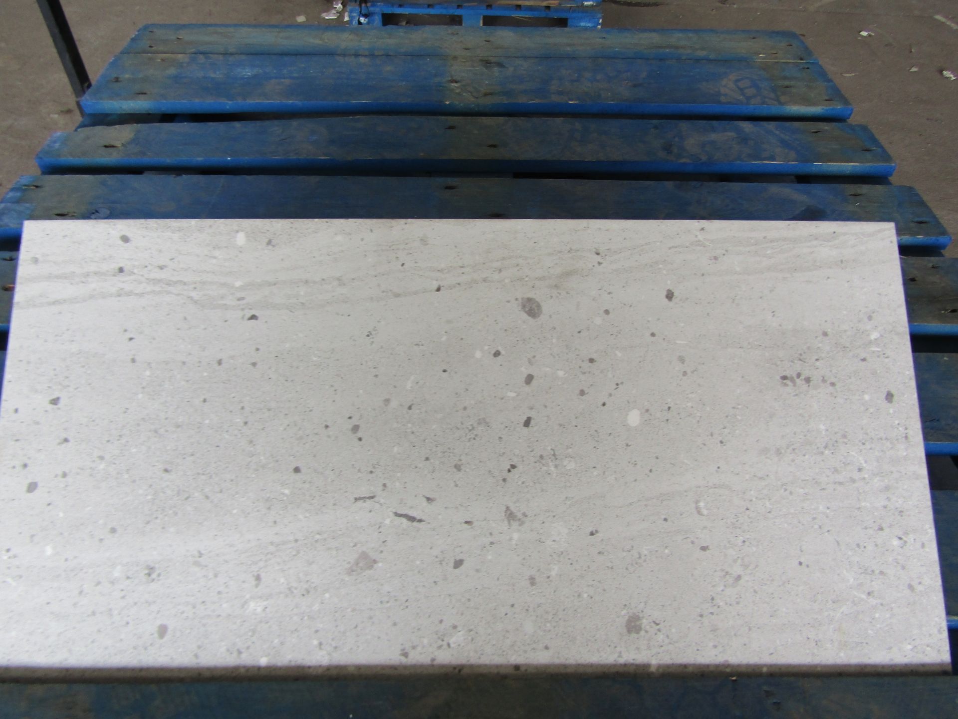 Pallet of 40x Packs of 5 Conglomerates Classic grey Matt finish 300x600 wall and Floor Tiles By