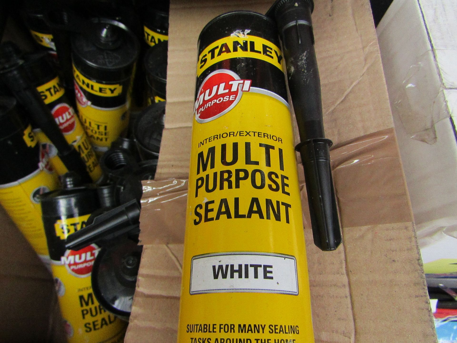 6x 300ml Tubes of Stanley Interoer and exterieor multi Purpose White Sealant, new