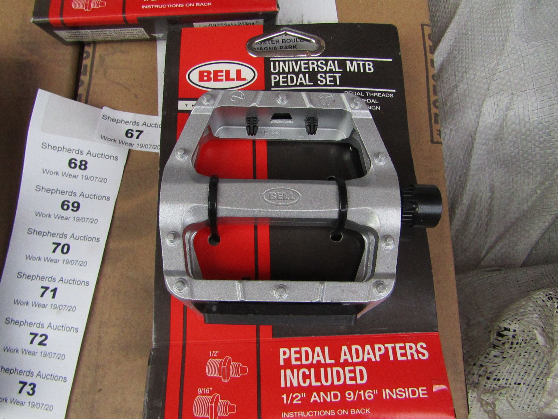 Box of 3x Bell Kicks 650 universal MTB bike Metal pedal sets, new