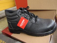 Centek Black Steel Toe Cap Boot size 10 new & boxed