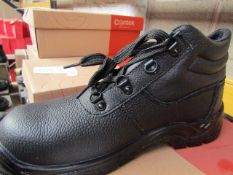 Centek Black Steel Toe Cap Boot size 9 new & boxed