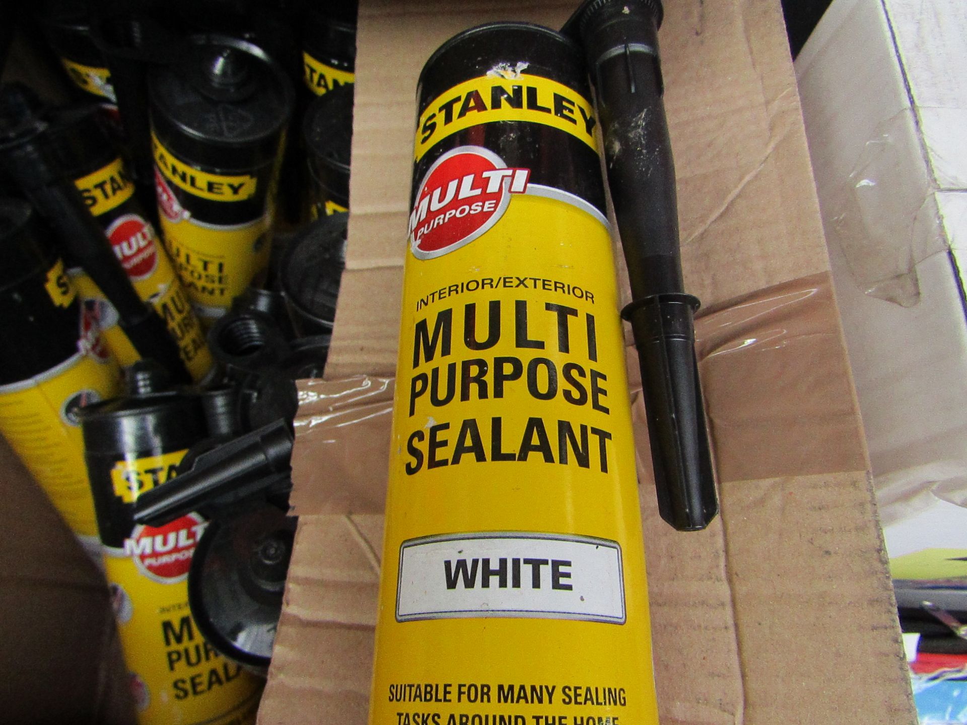 6x 300ml Tubes of Stanley Interoer and exterieor multi Purpose White Sealant, new