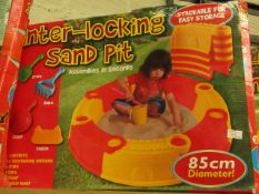 Inter-locking sand pit (85cm) - Boxed.