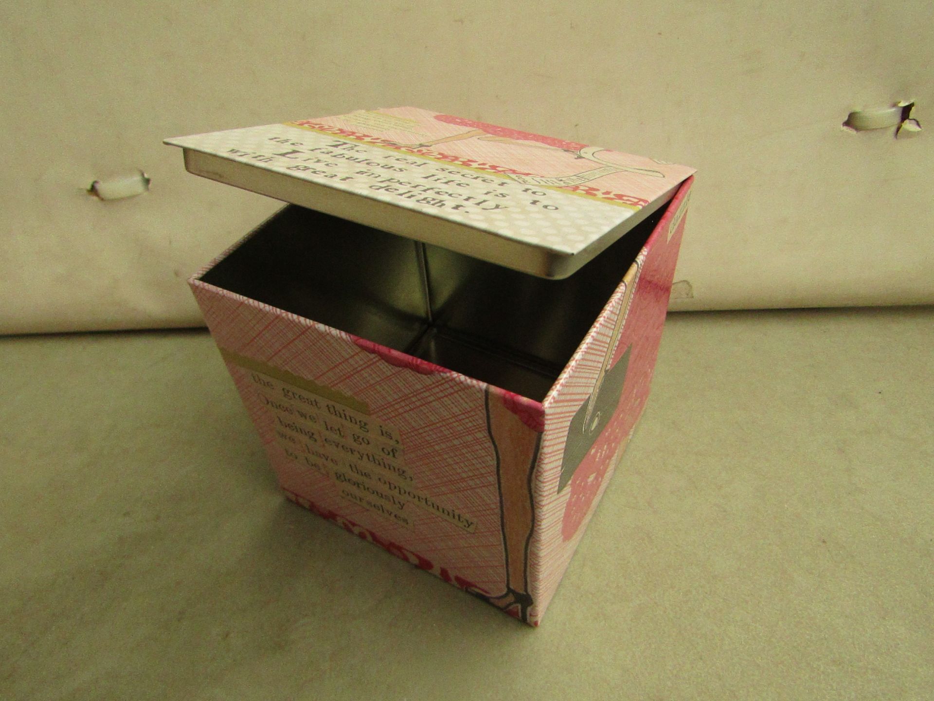 48x Dazzle Kids Metal Tins - Boxed.