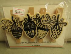 Box of 20x Hoddy Pegs - New & packaged.