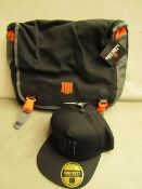 1x Call of Duty Black Ops 4 - Rucksack Bag + 1x Call of duty Black ops 4 - Baseball Cap - New with