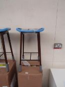 | 1X | NORR 11 NY11 BAR STOOL IN DARK STAINED OAK | LOOKS UNUSED BUT NO GUARANTEE | RRP £296 |
