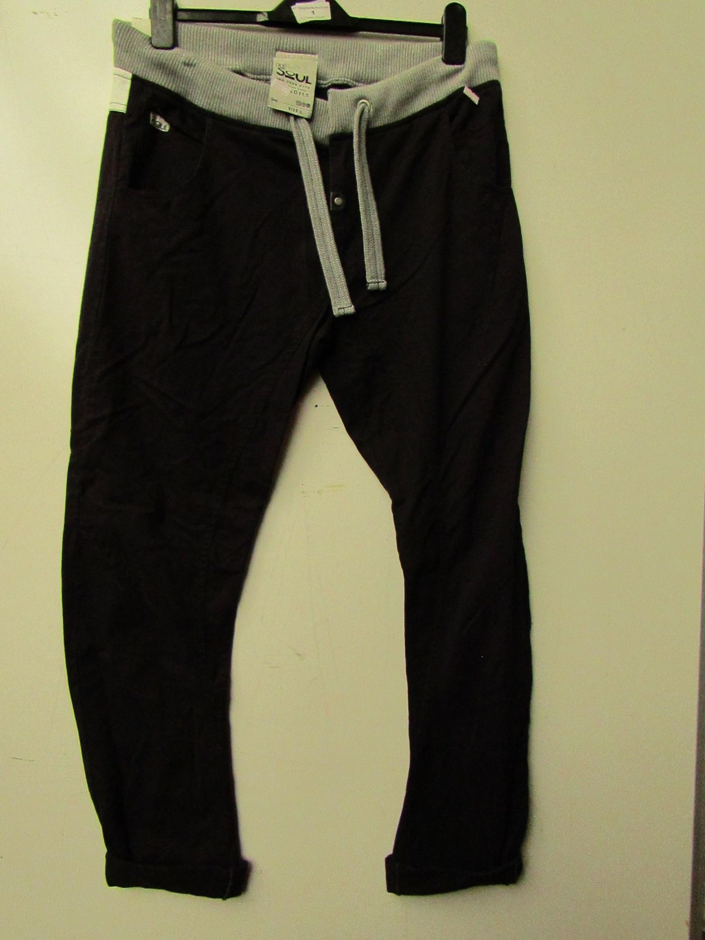 Brave Soul Size Large Trousers. New with tags