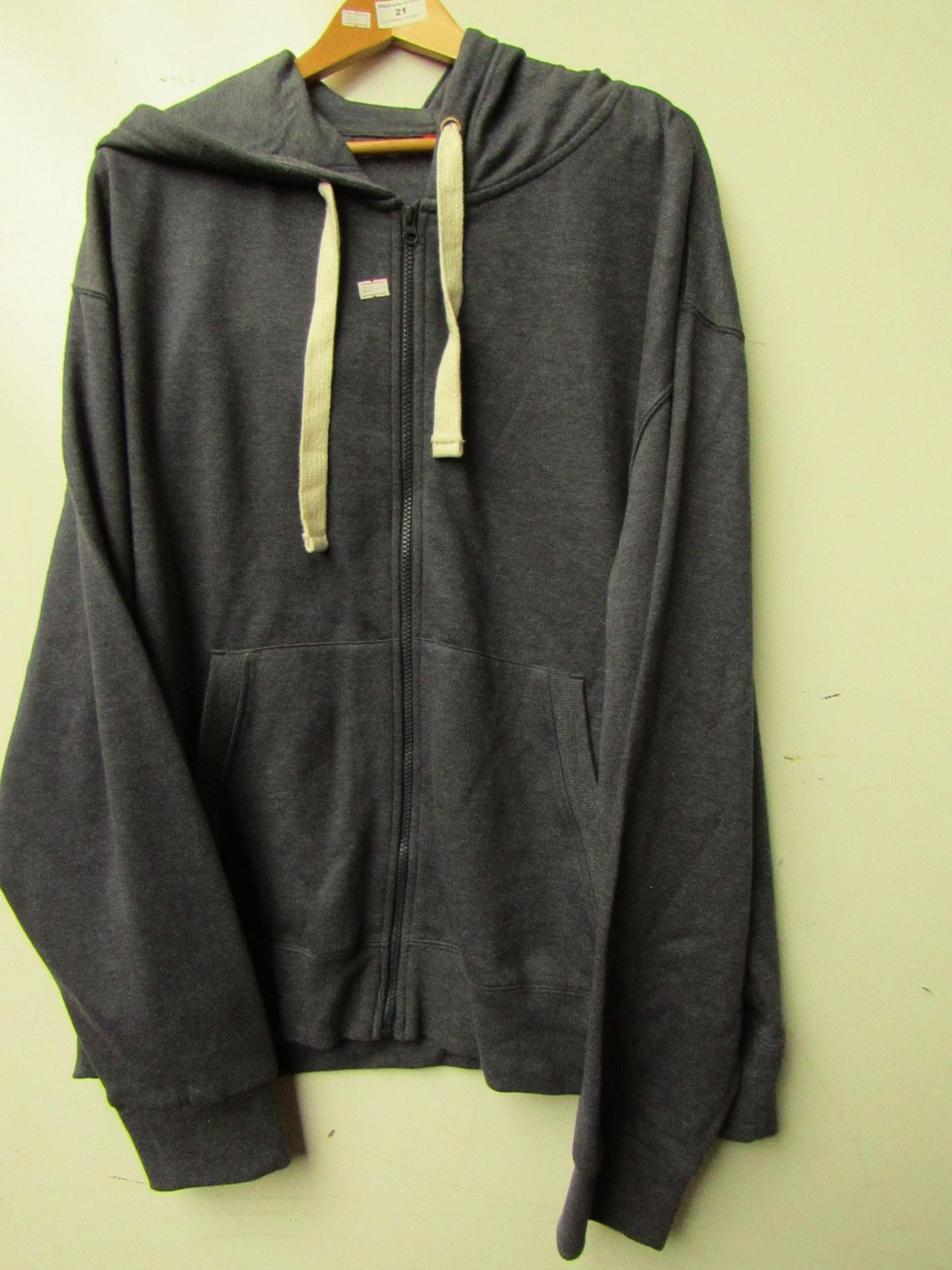 Red Tag Zip up Hoody. Size 4XL.