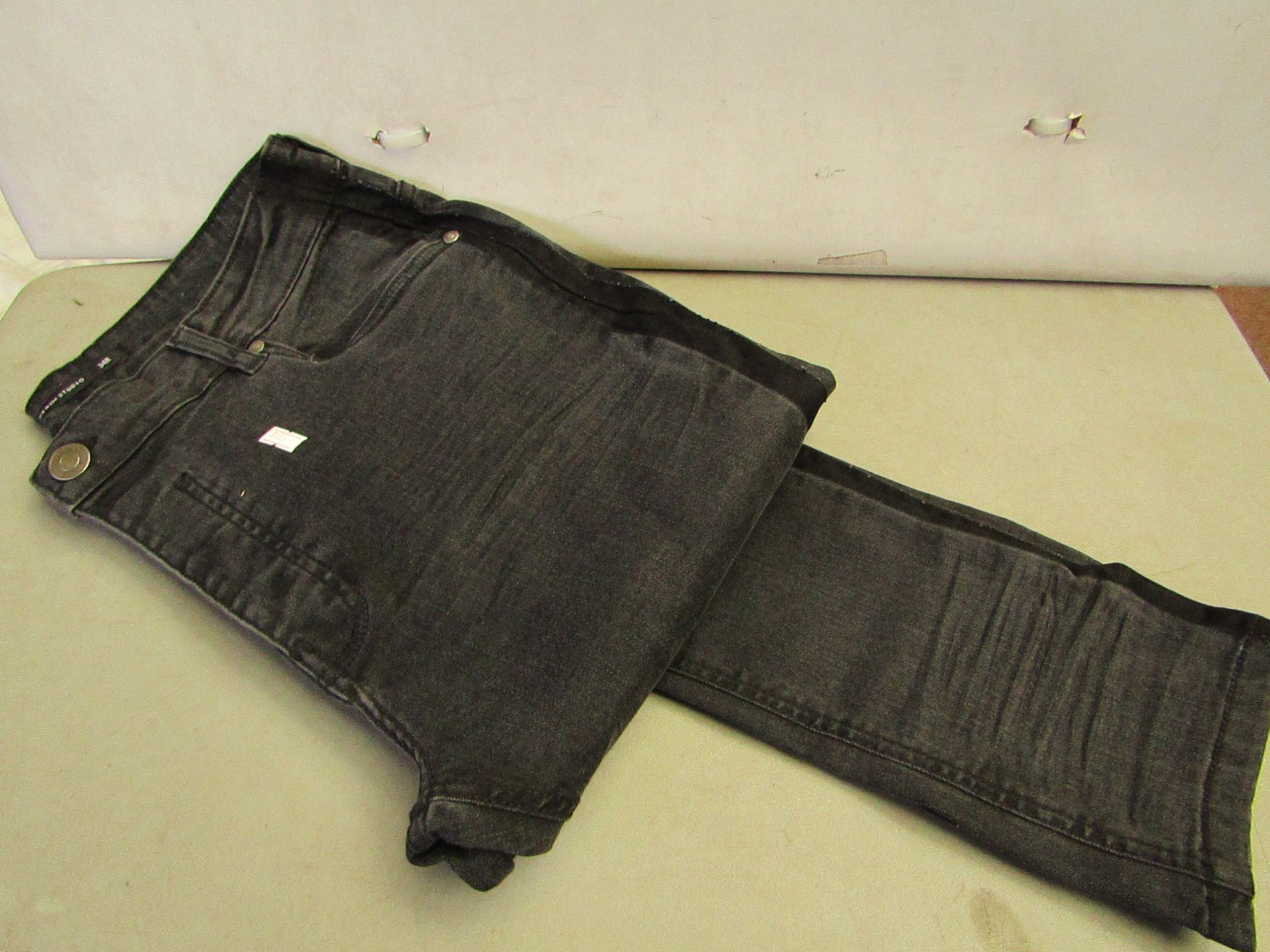 Denim Studio 32R Distressed Jeans. New with tags