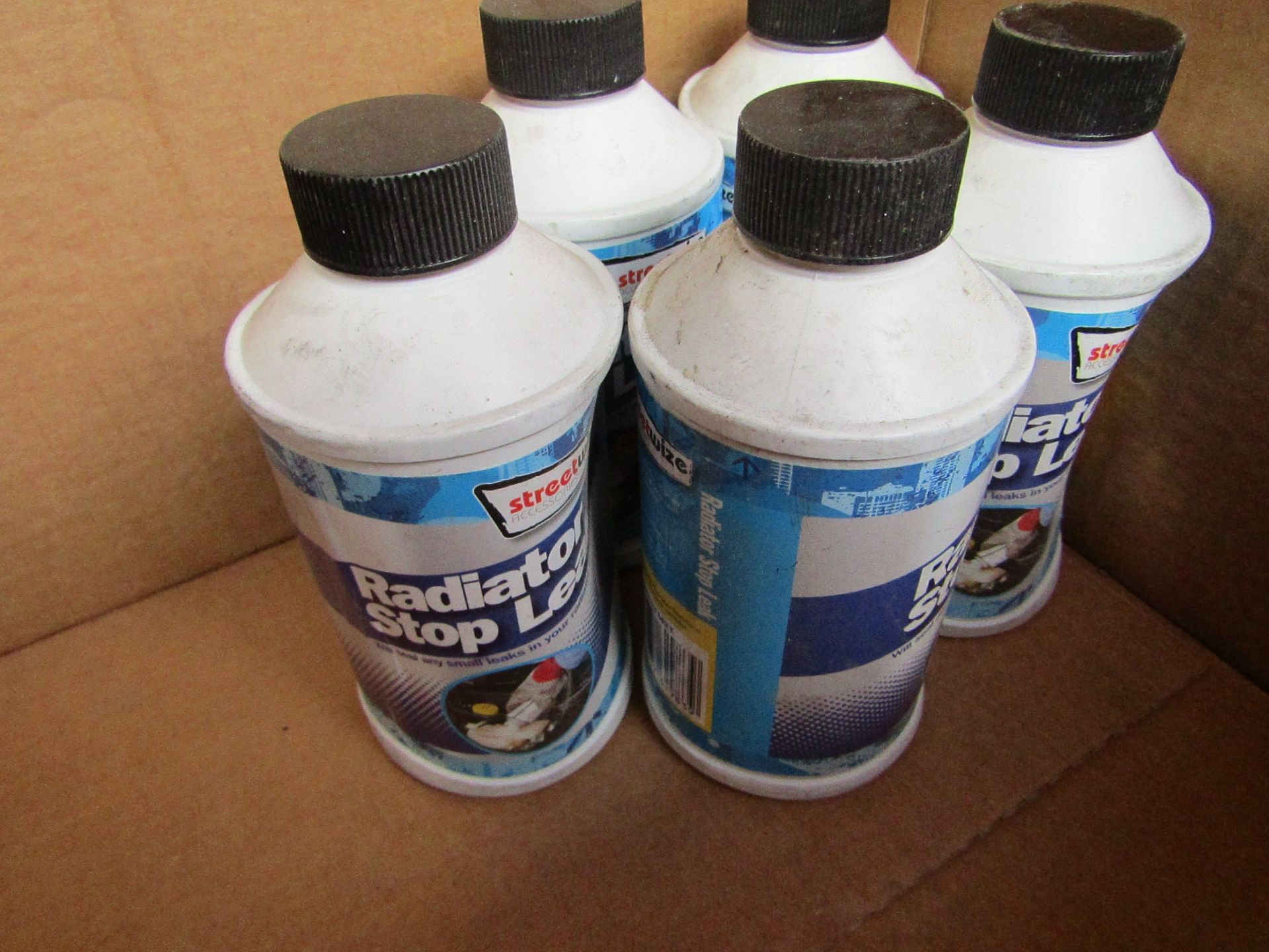 4x 325ml Bottles of streetwise Car radiator leak stop, unused but dirty from being stored.