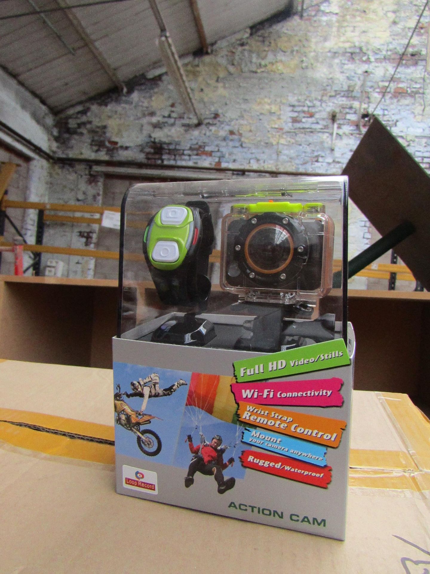 Xplore XPC-102W Full HD 1080p WiFi all round action camera, includes 10x accessories and includes