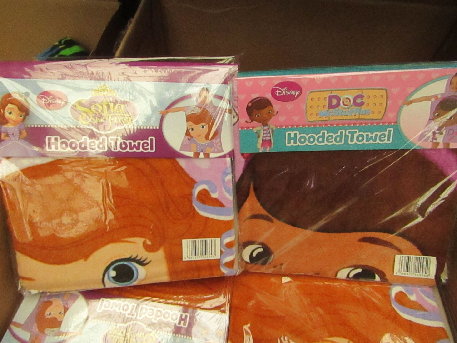 2 x Hooded Towels. 1 Being Sofia The First & The Other Doc McStiffins. Both New & Packaged