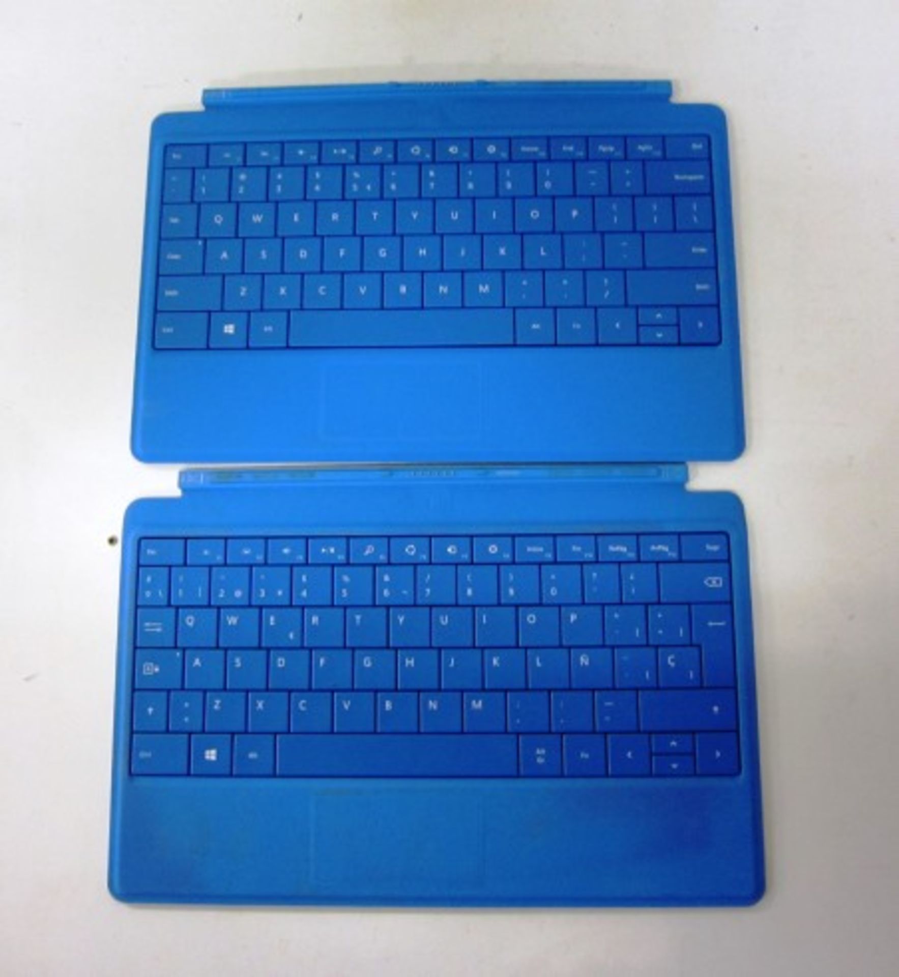 2 x Microsoft Surface 3 type cover in light blue untested returns RRP £79.99