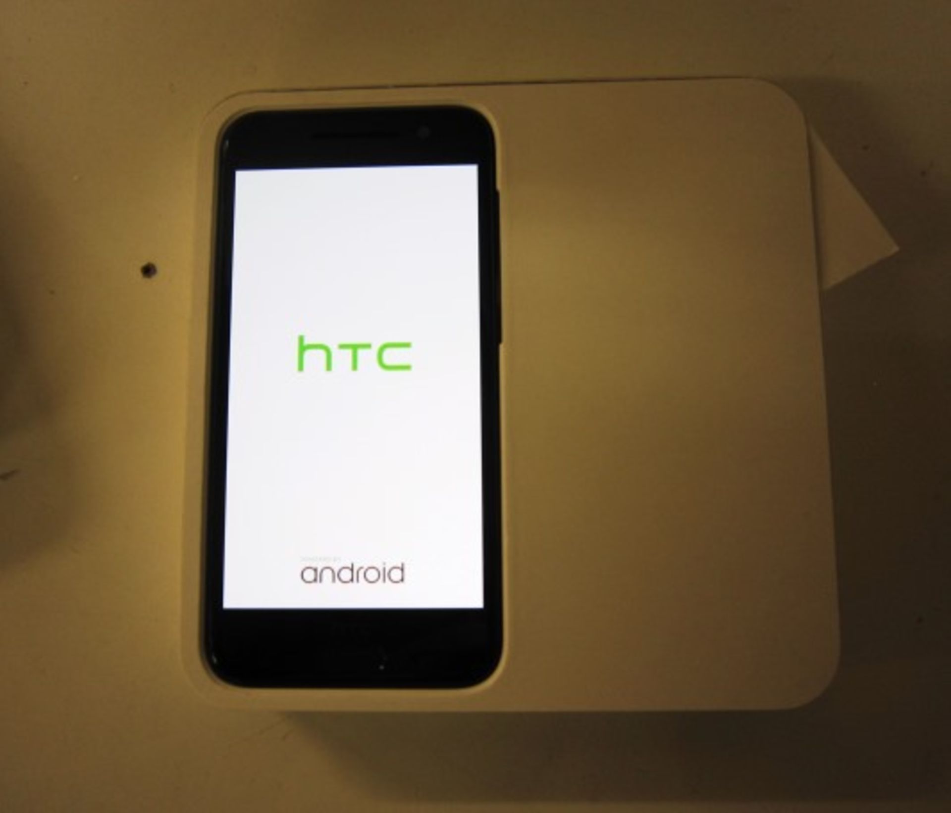 HTC One A9 Smart mobile phone 16GB comes in original packaging with does NOT come with charging plug - Image 3 of 3