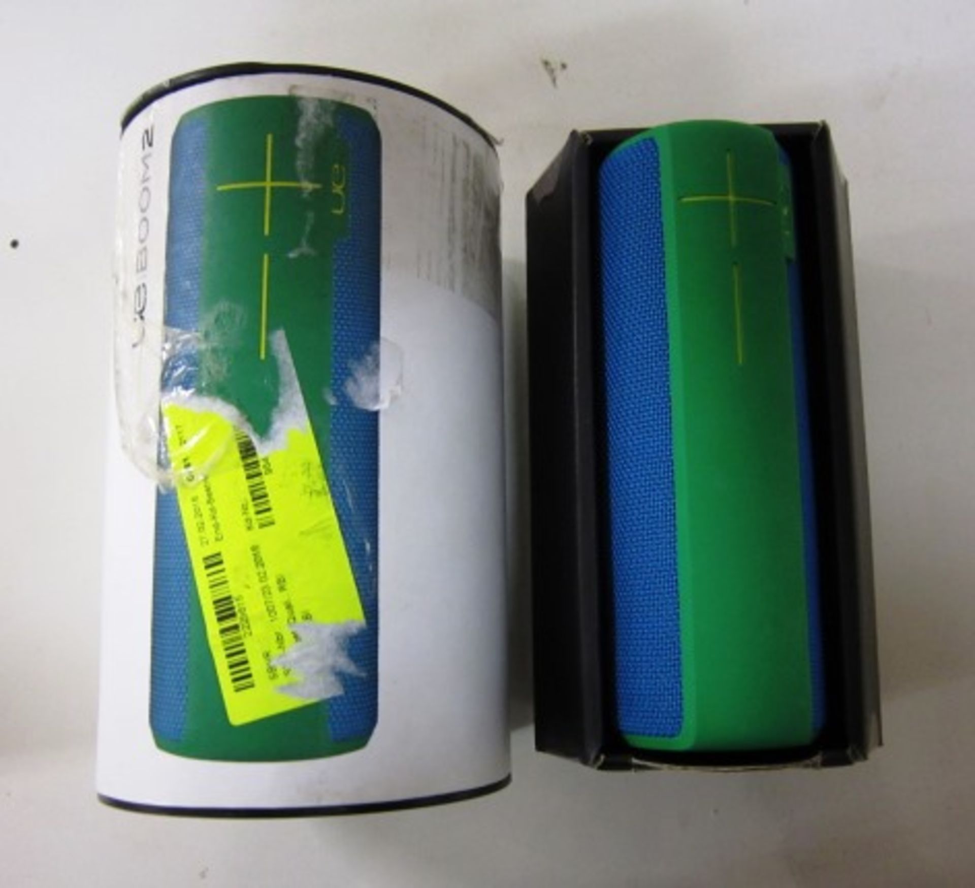 UE Boom 2 portabe bluetooth speaker in green/blue. Used very good condition, tested working and