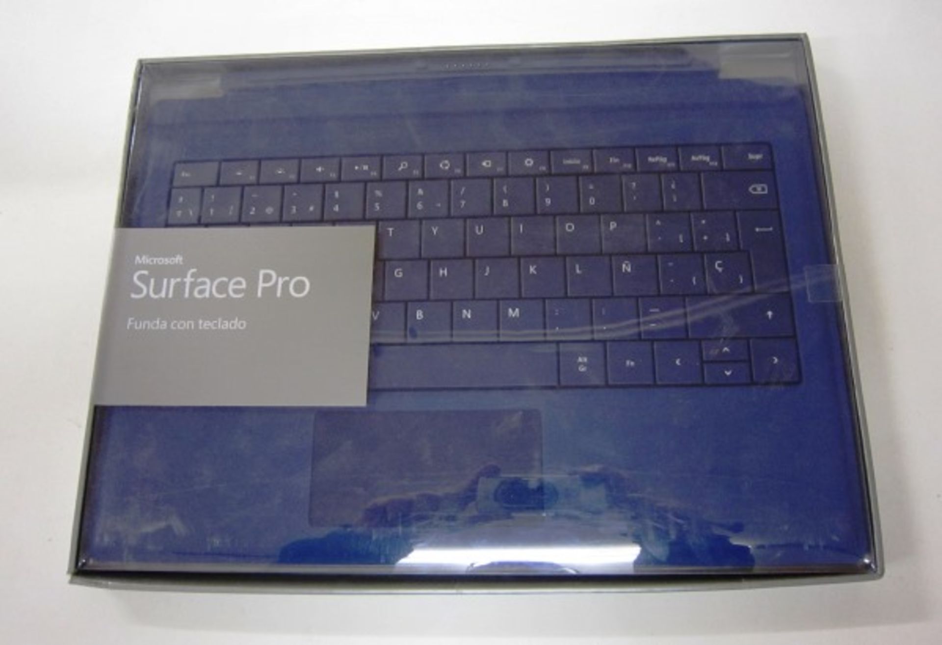 Microsoft Surface Pro 3 type cover in blue sealed in original box RRP £89.99