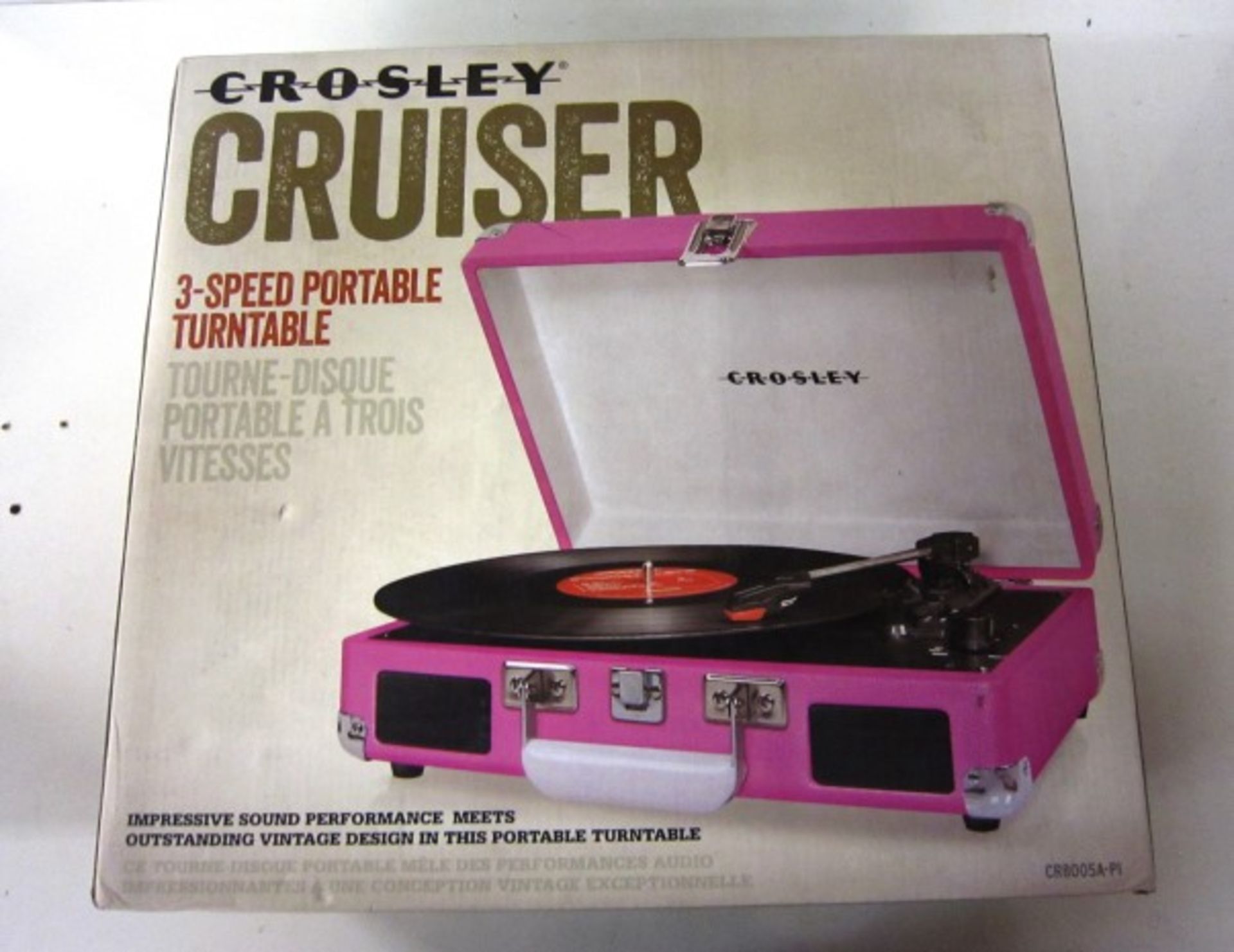 Crosley Cruiser 3 speed portable turntable Model CR8005A-PI. Impressive sound performance meets