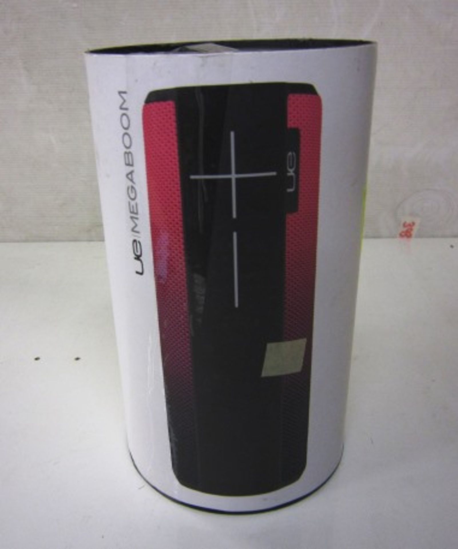 UE Megaboom portable bluetooth speaker in midnight Magenta pink colour. Used very good condition,