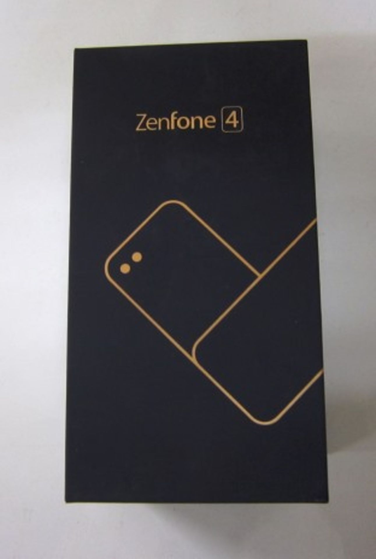 ASUS Zenphone 4 in black 64GB comes with protective case, earphones and european charger. Tested