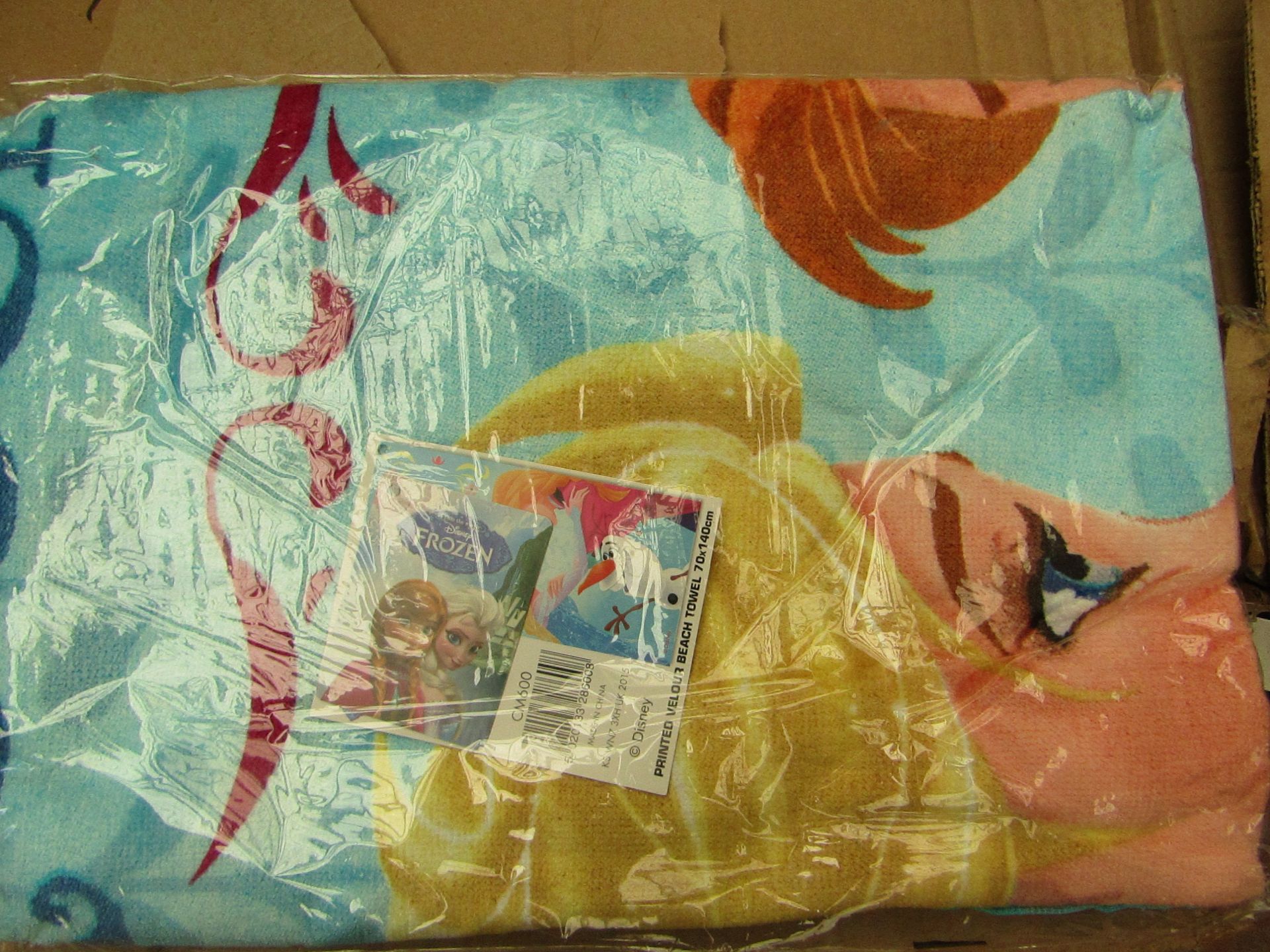 5 x Disney frozen Printed velour Beach Towels. 70cm x 140cm. New & Packaged