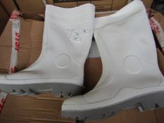 Pair of White steel toe cap wellies, new size 11